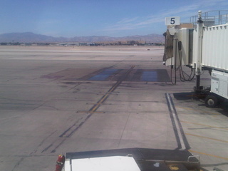 20100505 1150 Las Vegas McCarran airport gate 5