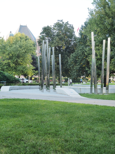 Notre Place Monument