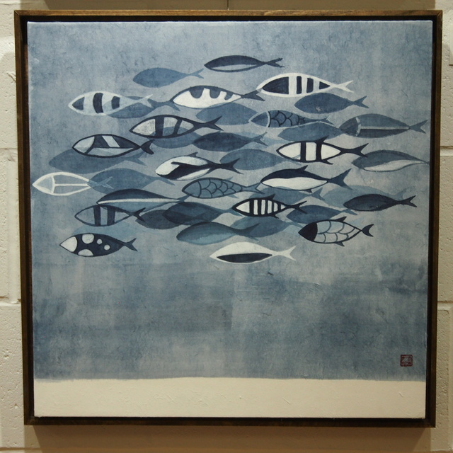 Opening reception for solo exhibition, with #SungmiKong (2025) Blue Fish Top Class #2 amongst the #WhispersOfTheTimeless series shown @Riverdale_Hub gallery. Artist explained difficulties of painting on delicate hanji-paper, the inner bark of the paper mulberry indigenous to Korea. School of fish swimming towards the left represents challenge of grabbing time, should live for the present. (Riverdale Hub, Gerrard Street East, Toronto, Ontario) 20250405 DI050401.JPG